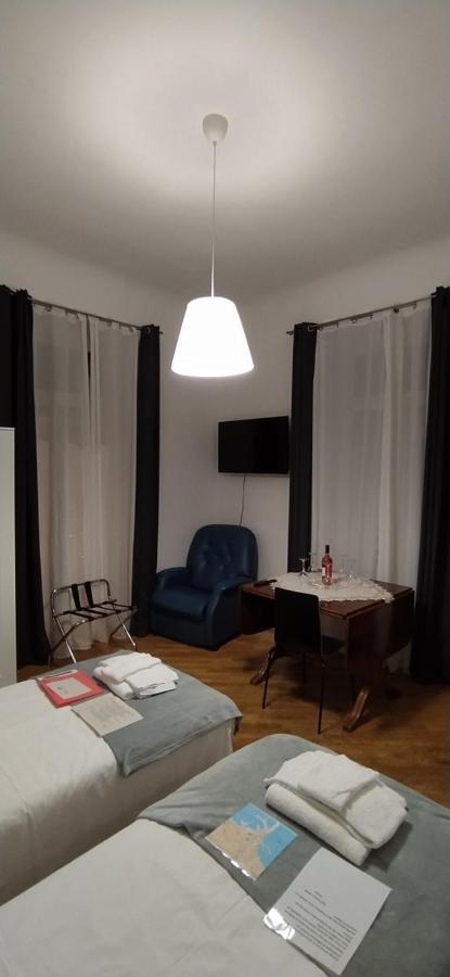 Domus Nikolai Hotell Bari Exteriör bild