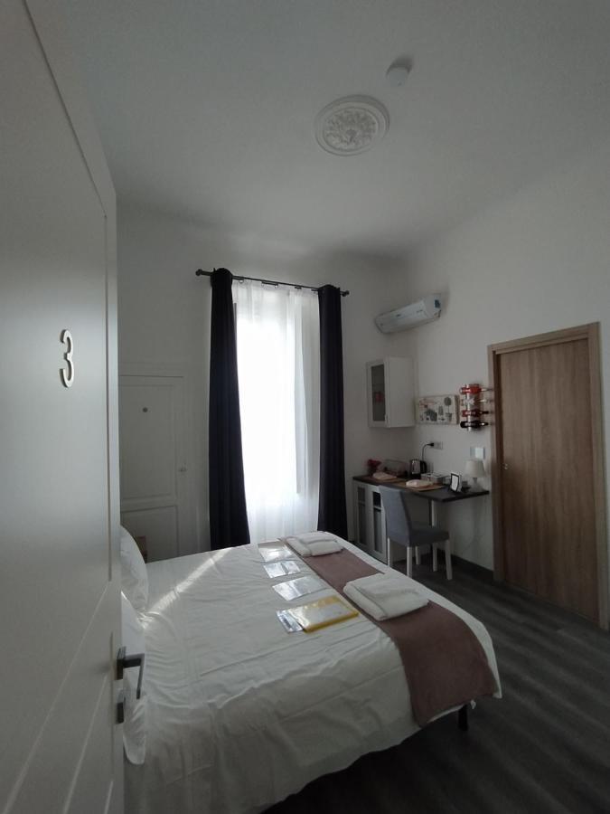 Domus Nikolai Hotell Bari Exteriör bild