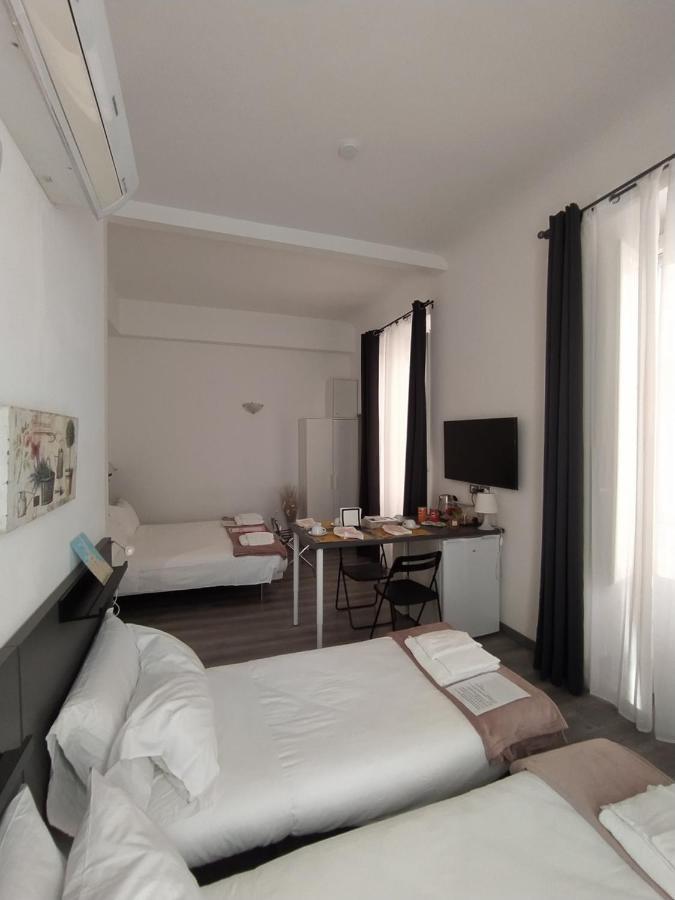 Domus Nikolai Hotell Bari Exteriör bild