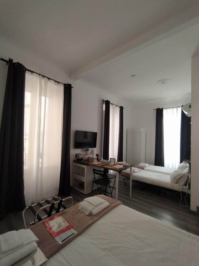 Domus Nikolai Hotell Bari Exteriör bild