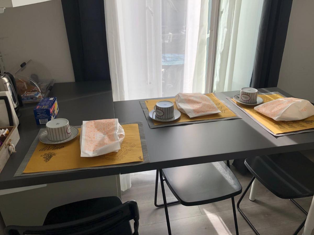 Domus Nikolai Hotell Bari Exteriör bild