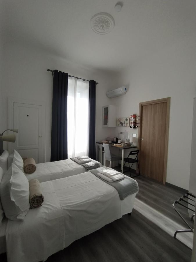 Domus Nikolai Hotell Bari Exteriör bild