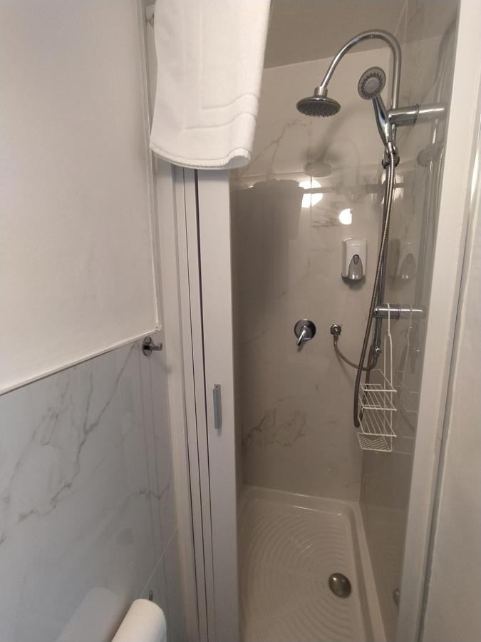 Domus Nikolai Hotell Bari Exteriör bild